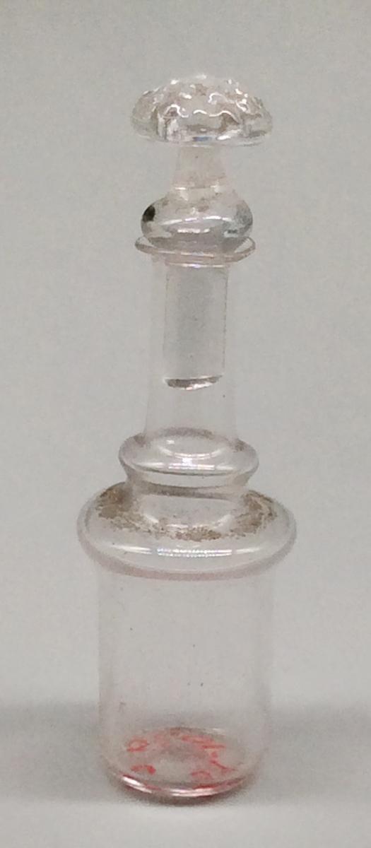 1959.1040 C Cruet, view 2