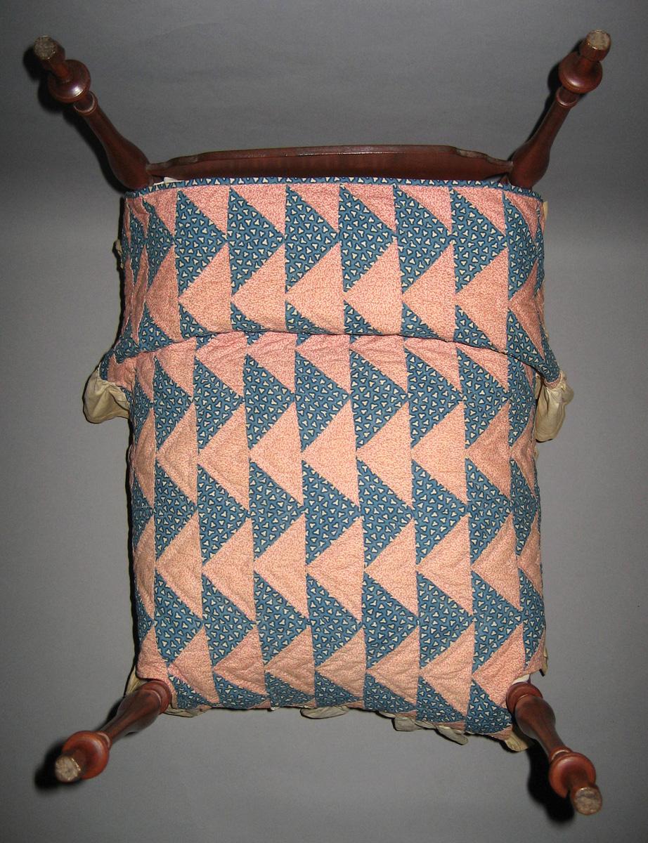 1959.1061 miniature bed with 1964.2074 quilt view 3
