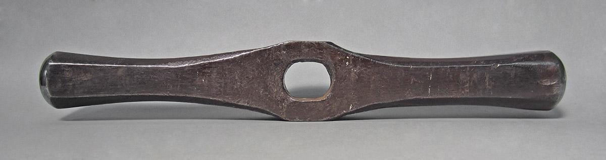 1986.0050.200, Forming hammer, side 4