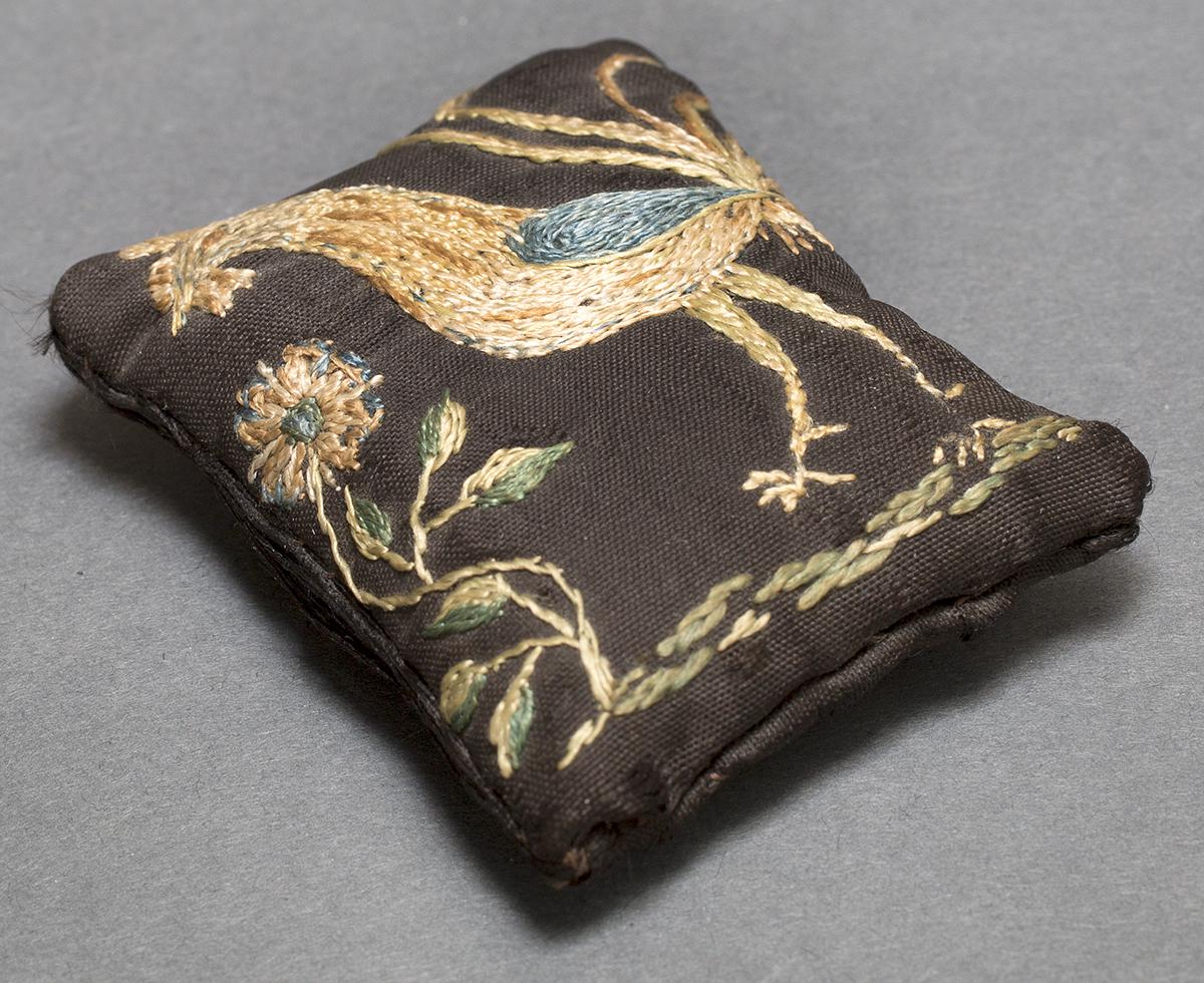 1959.1064 Pincushion, Side