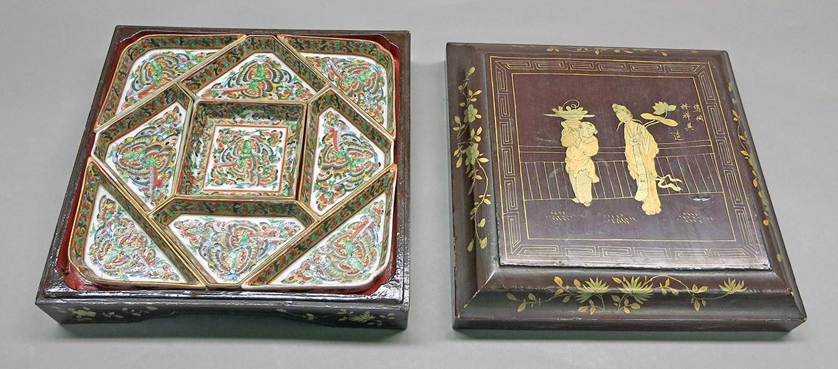 2014.0016.226 A, B Box, C-K Trays, view 2