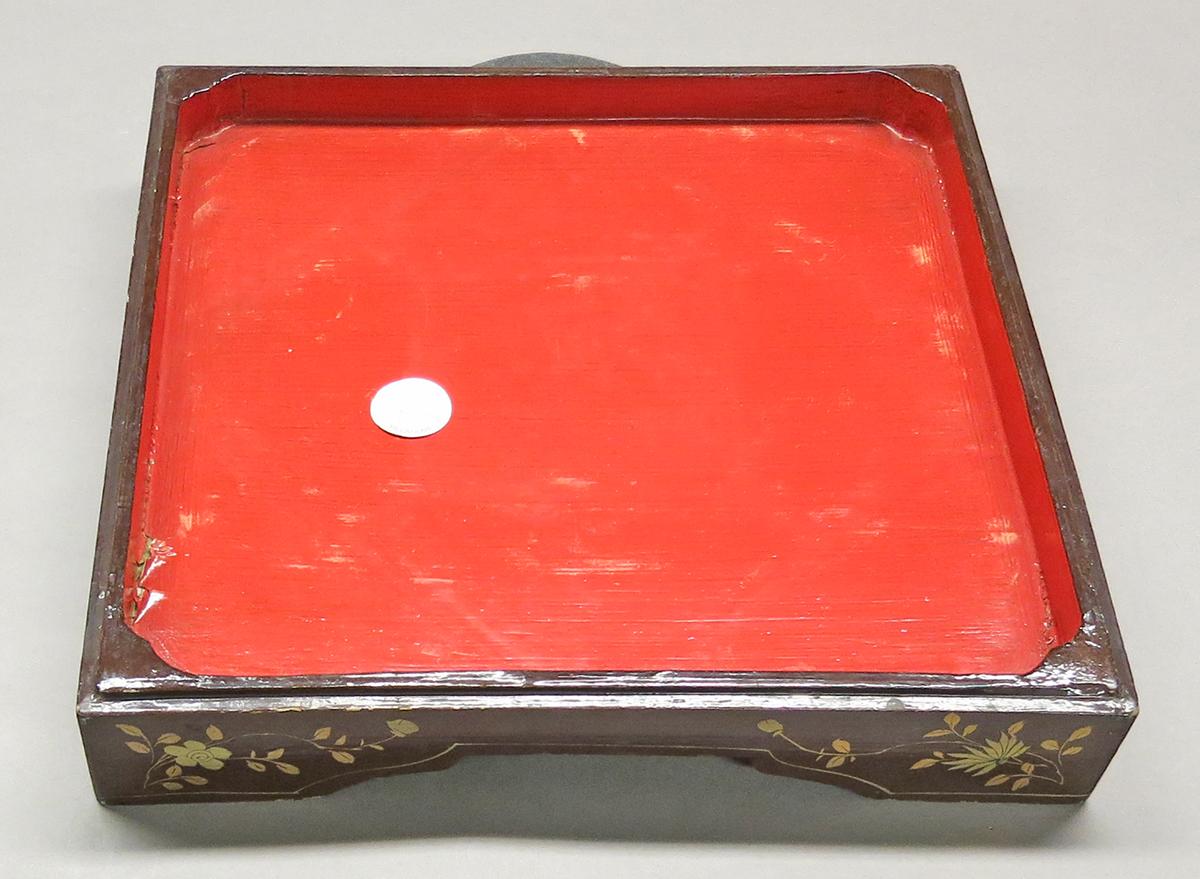 2014.0016.226 A Box, inside