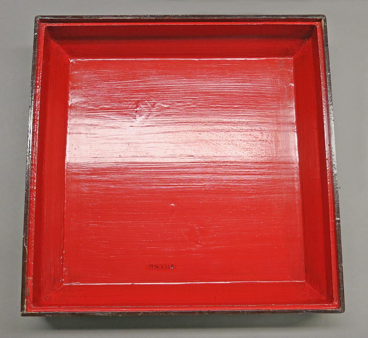 2014.0016.226 B Box, underside