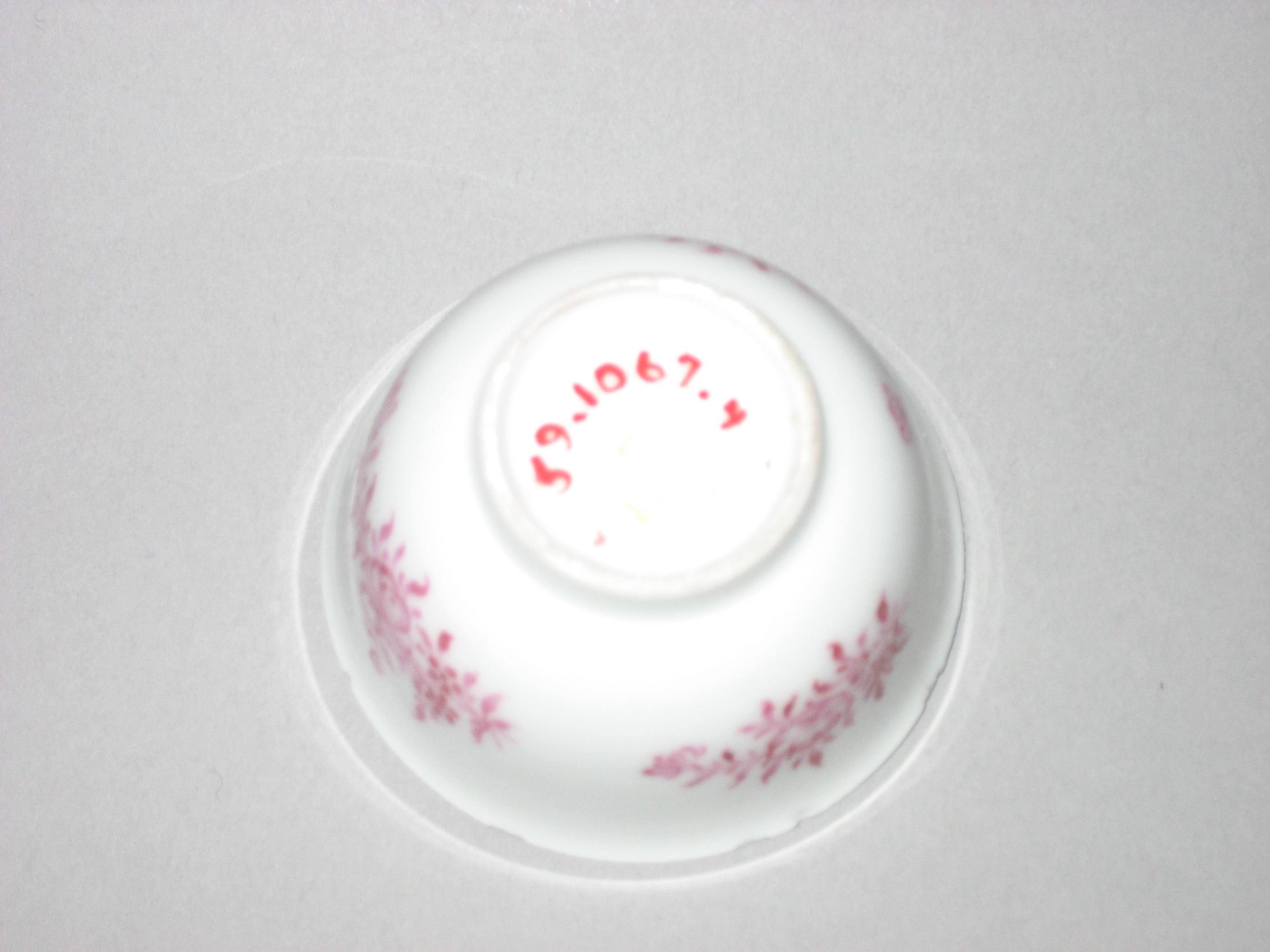 1959.1067.004 Teabowl underside
