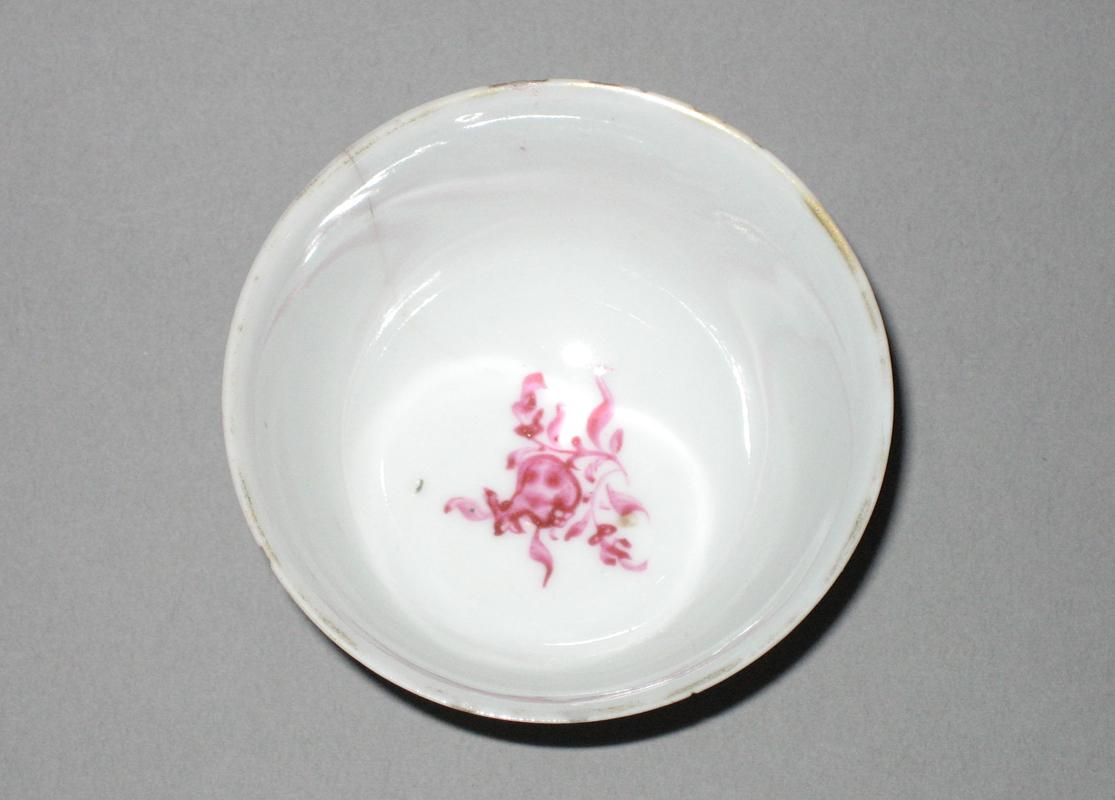 1959.1067.006 Teabowl upper