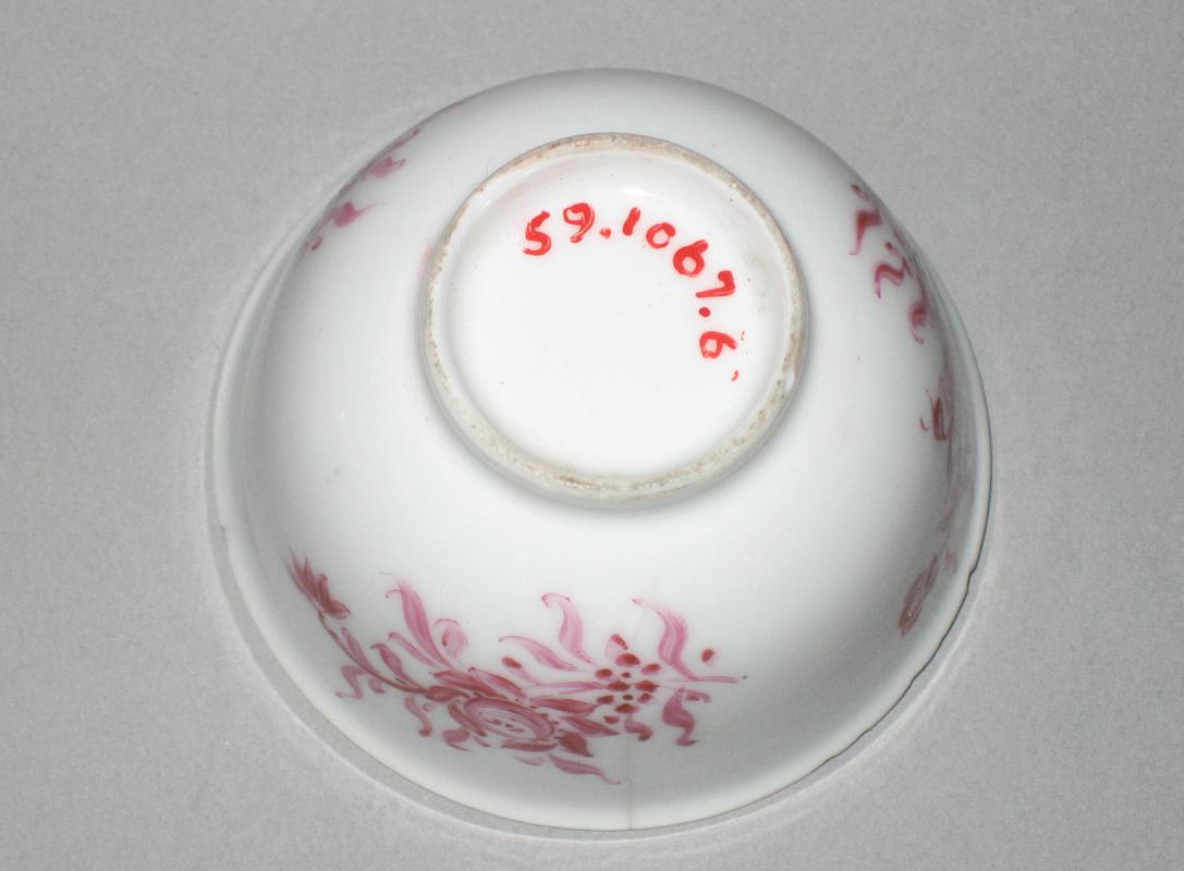 1959.1067.006 Teabowl underside