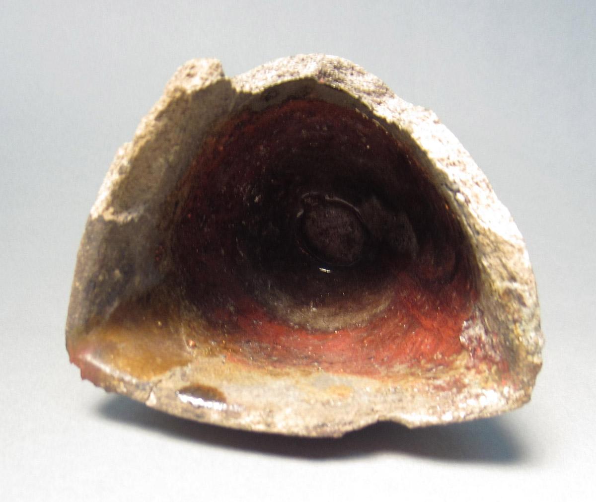 1986.0050.414 Crucible, Interior