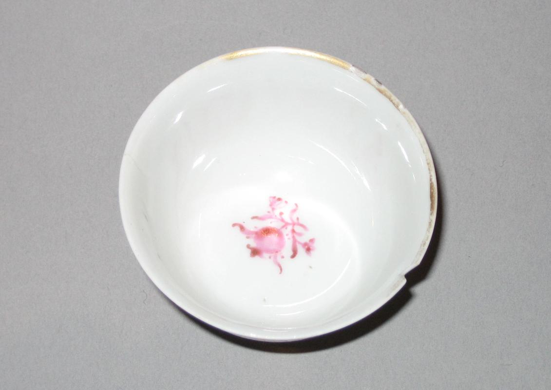 1959.1067.007 Teabowl upper