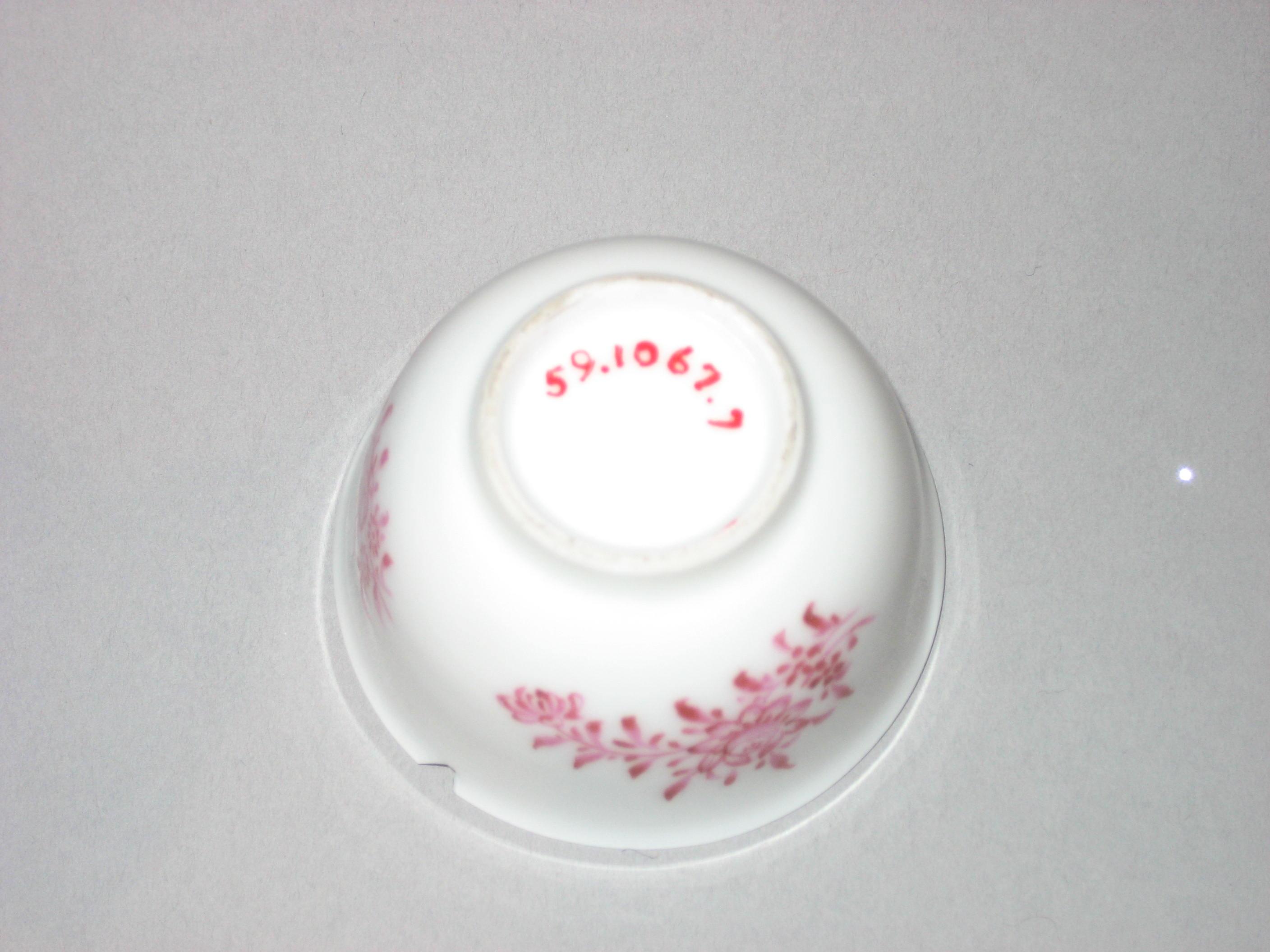 1959.1067.007 Teabowl underside