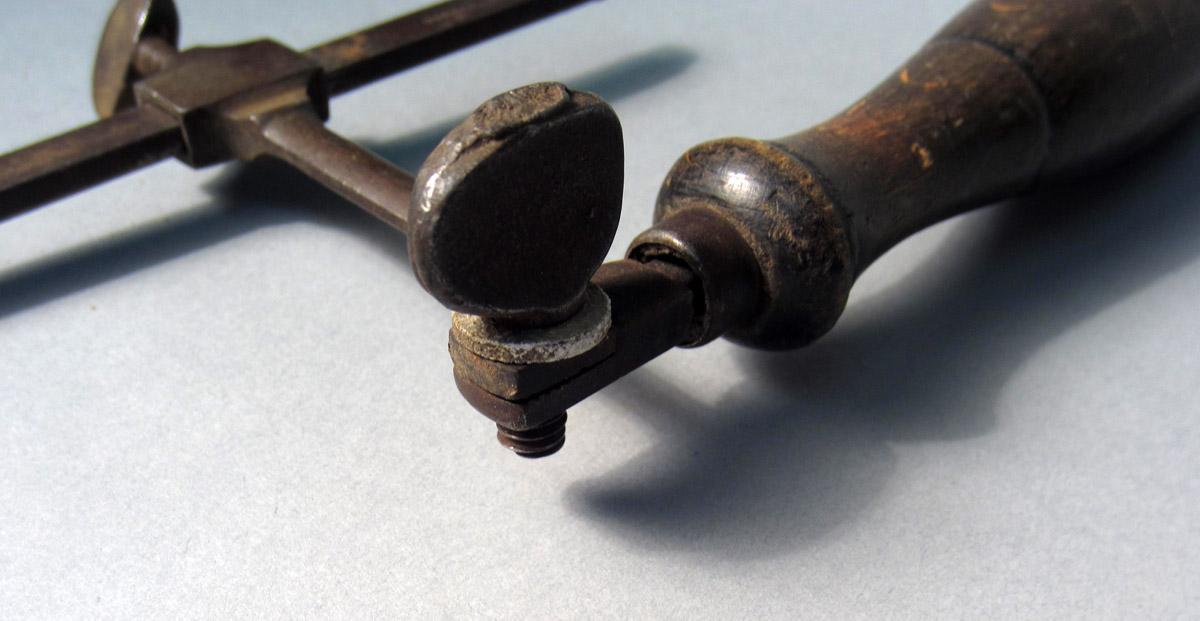 1986.0050.420 Saw, Detail 1