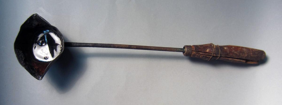 1986.0050.423 Pitch ladle, View 1