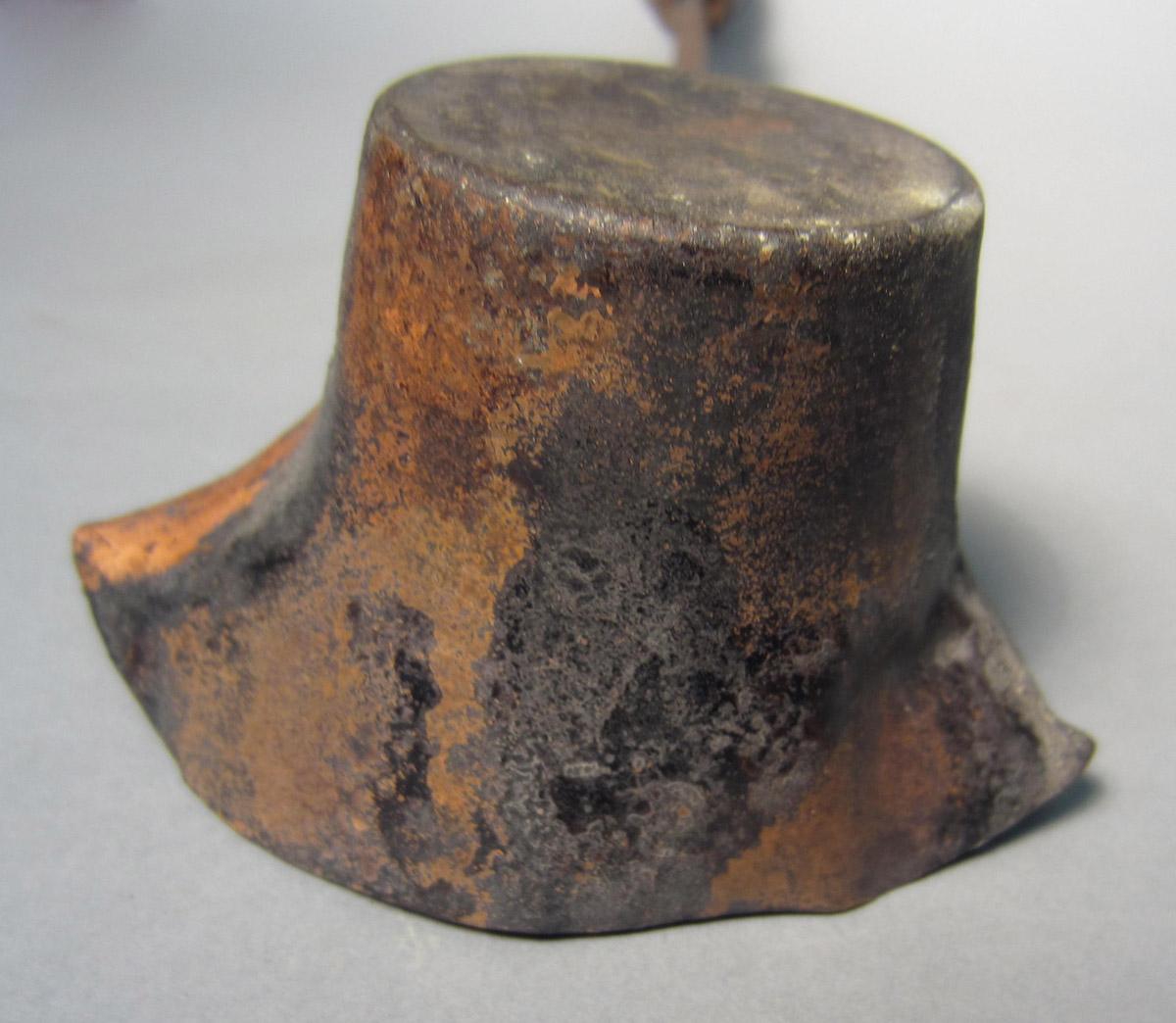 1986.0050.423 Pitch ladle, Underside