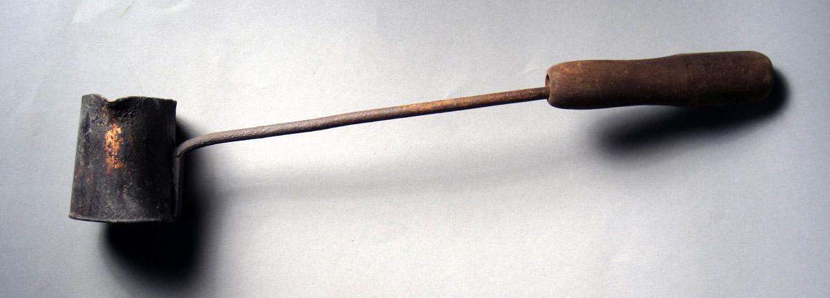 1986.0050.424 Pitch ladle, Side