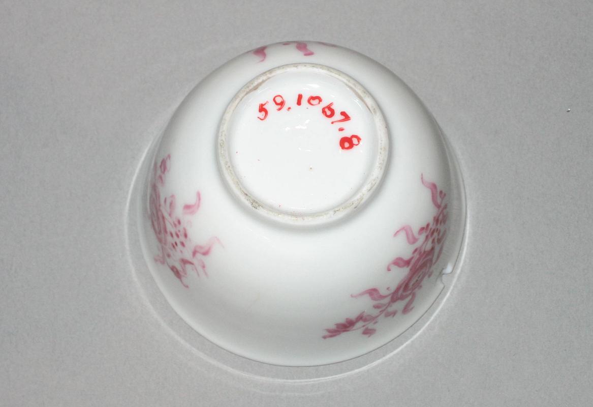 1959.1067.008 Teabowl underside
