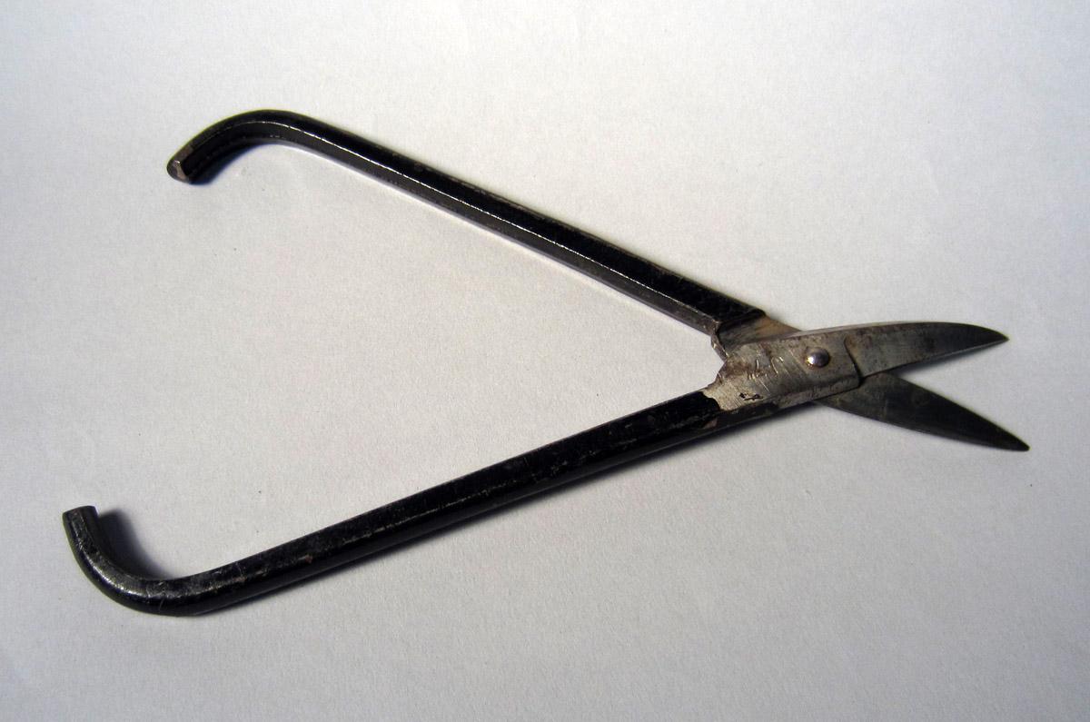 1986.0050.430 Snips, View 2