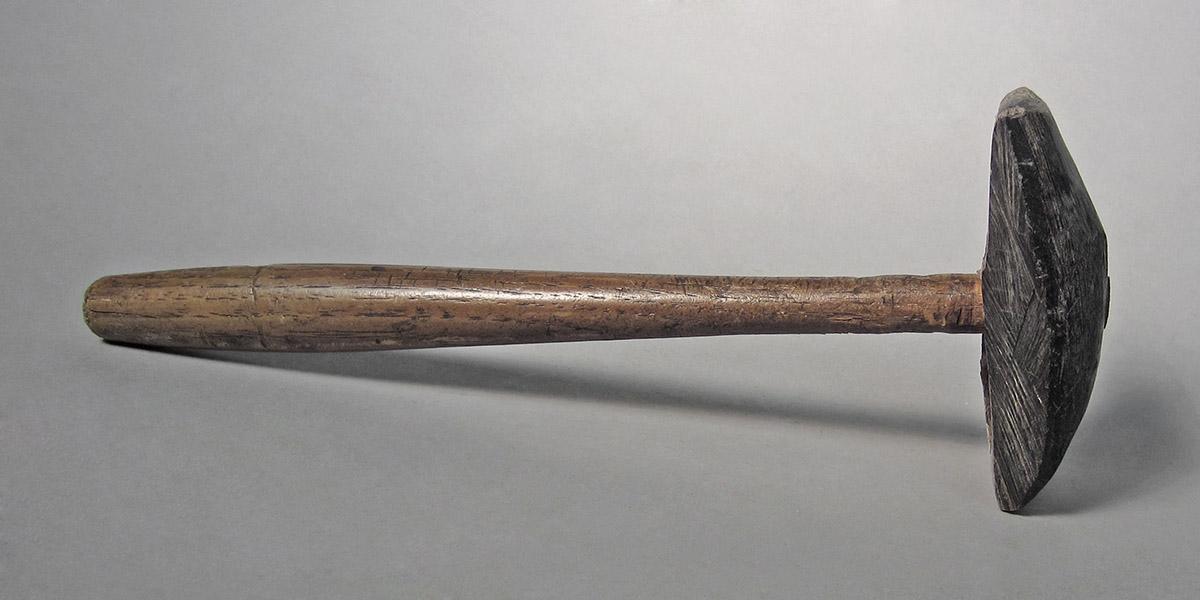 1986.0050.433, Mallet, side 1