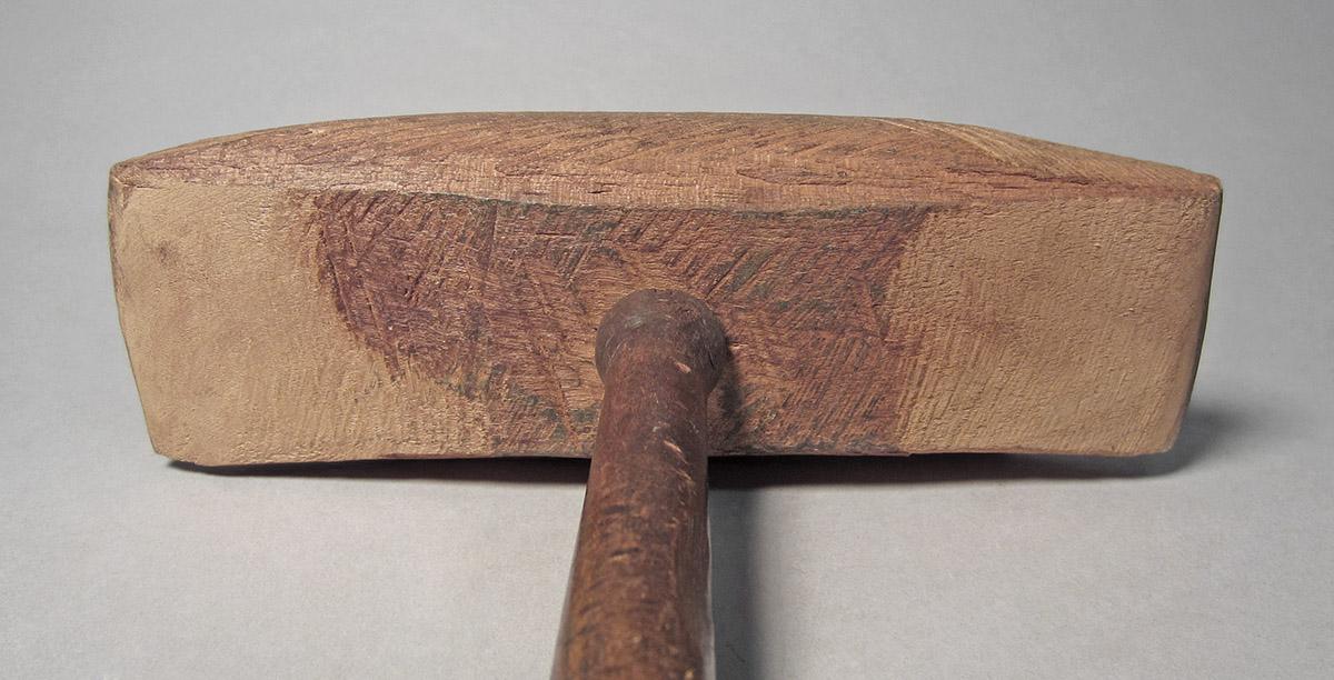 1986.0050.436, Mallet, head bottom