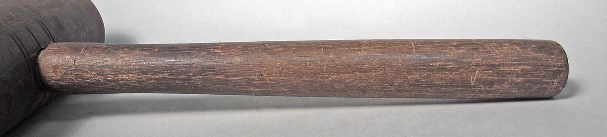 1986.0050.438, Mallet, handle