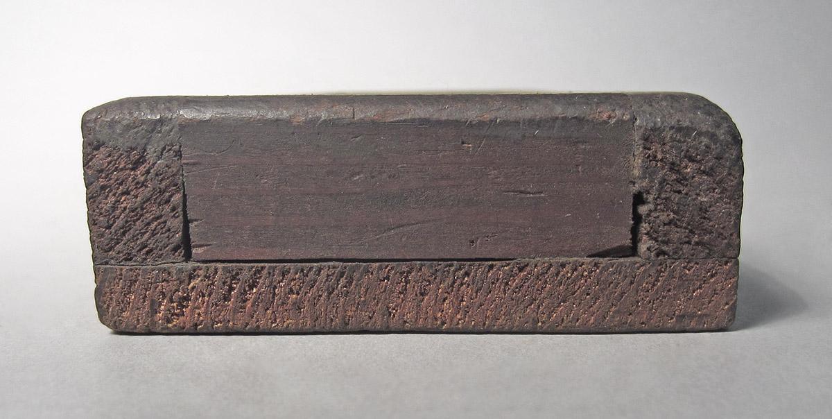 1986.0050.440 A, B, Oil stone and box, box side 4