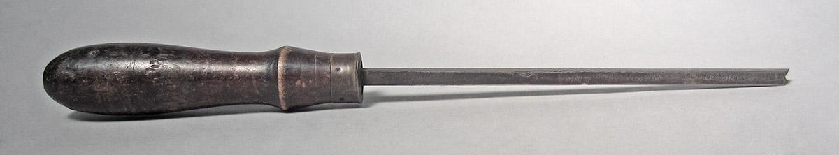 1986.0050.442, Lathe tool, side 2