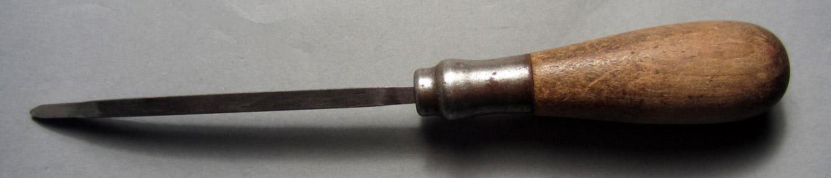 1986.0050.444 Engraving tool, View 1