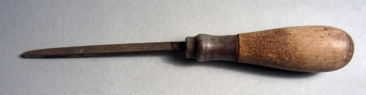 1986.0050.444 Engraving tool, View 2