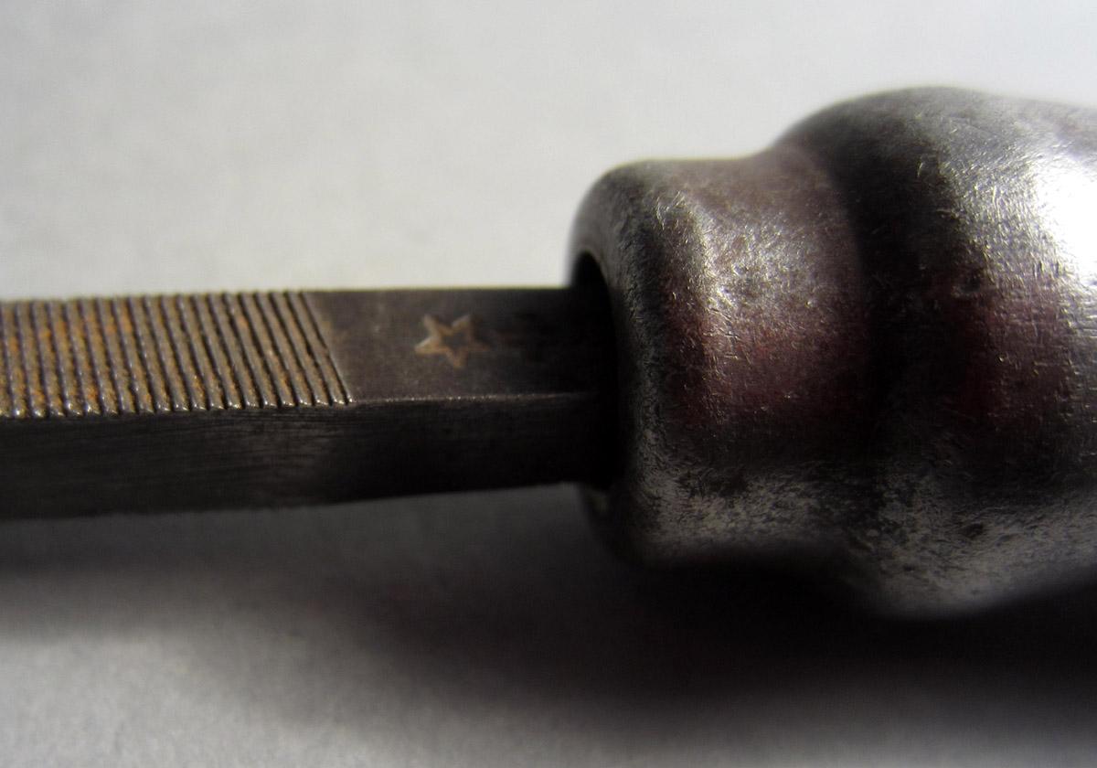 1986.0050.444 Engraving tool, Mark