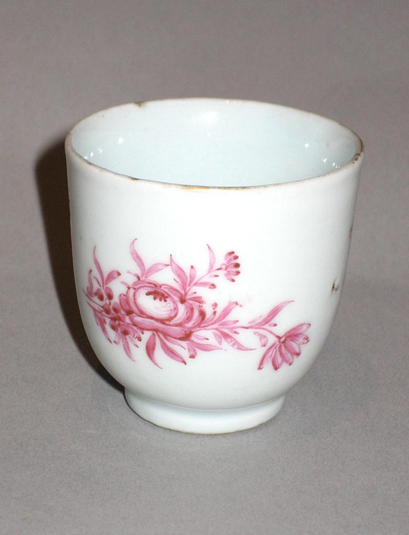 1959.1067.010 Coffee cup front