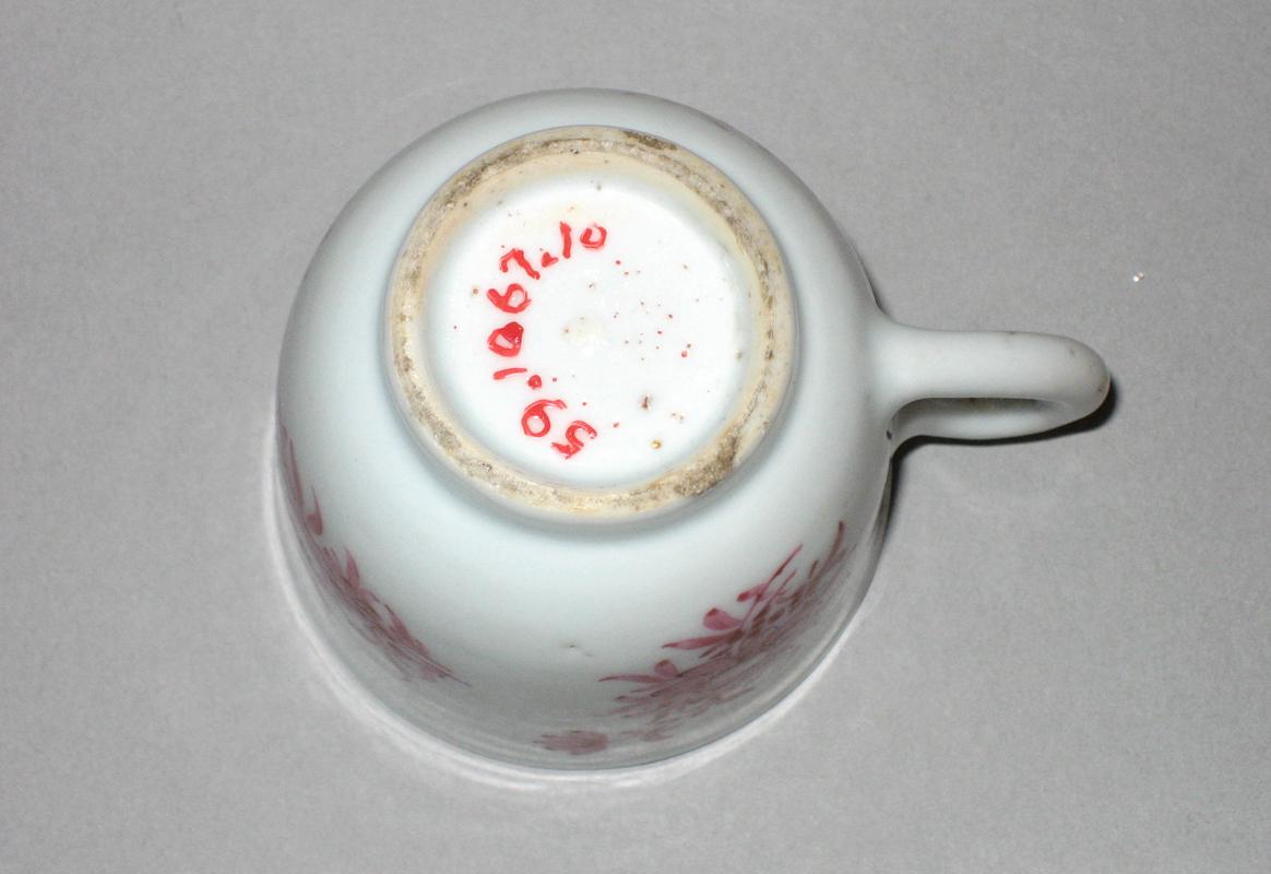 1959.1067.010 Coffee cup underside