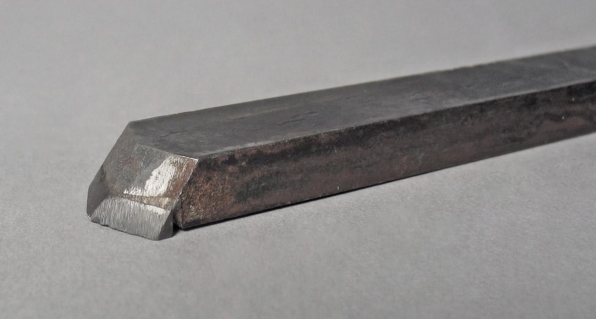 1986.0050.451, Lathe tool, tip 2 angle