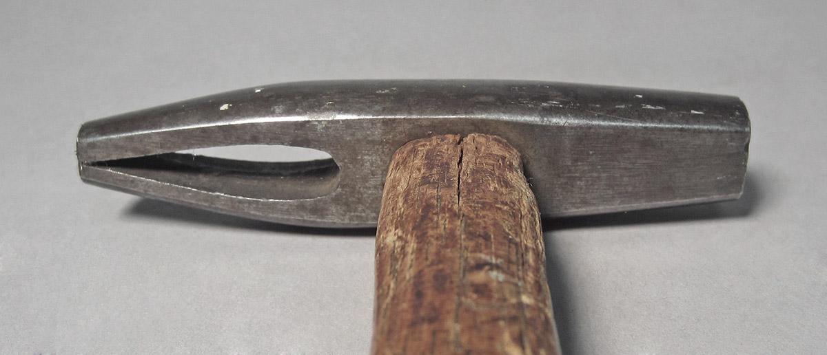 1986.0050.454, Hammer, head bottom