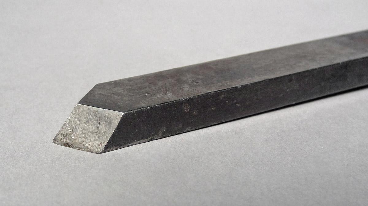 1986.0050.455, Lathe tool, tip 2 angle