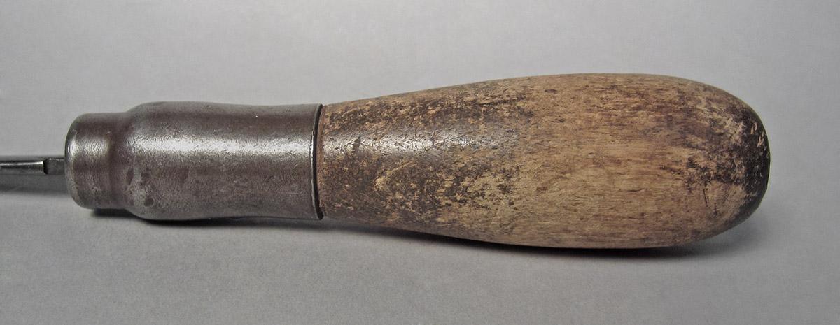 1986.0050.457, Burnisher, handle