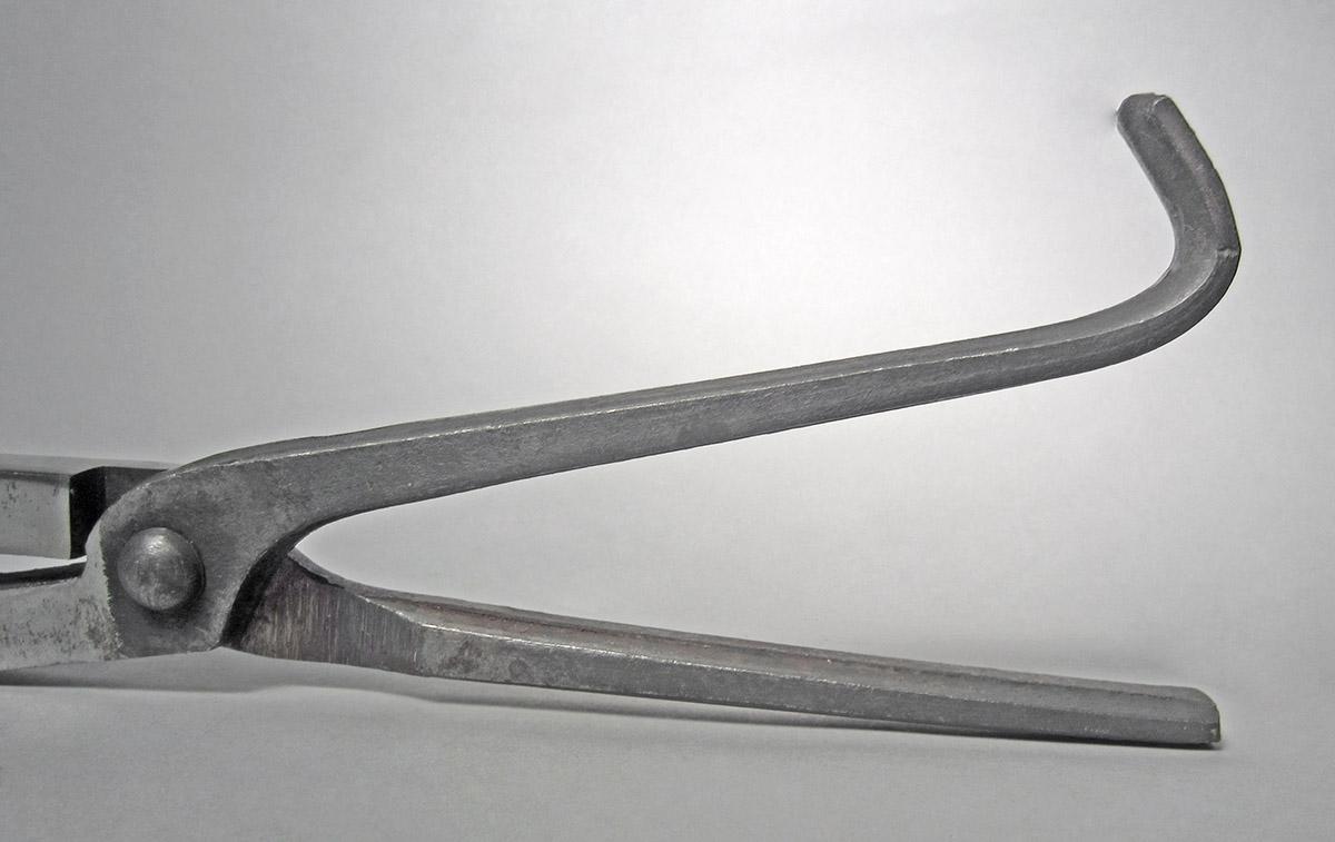1986.0050.462, Pincers, handles