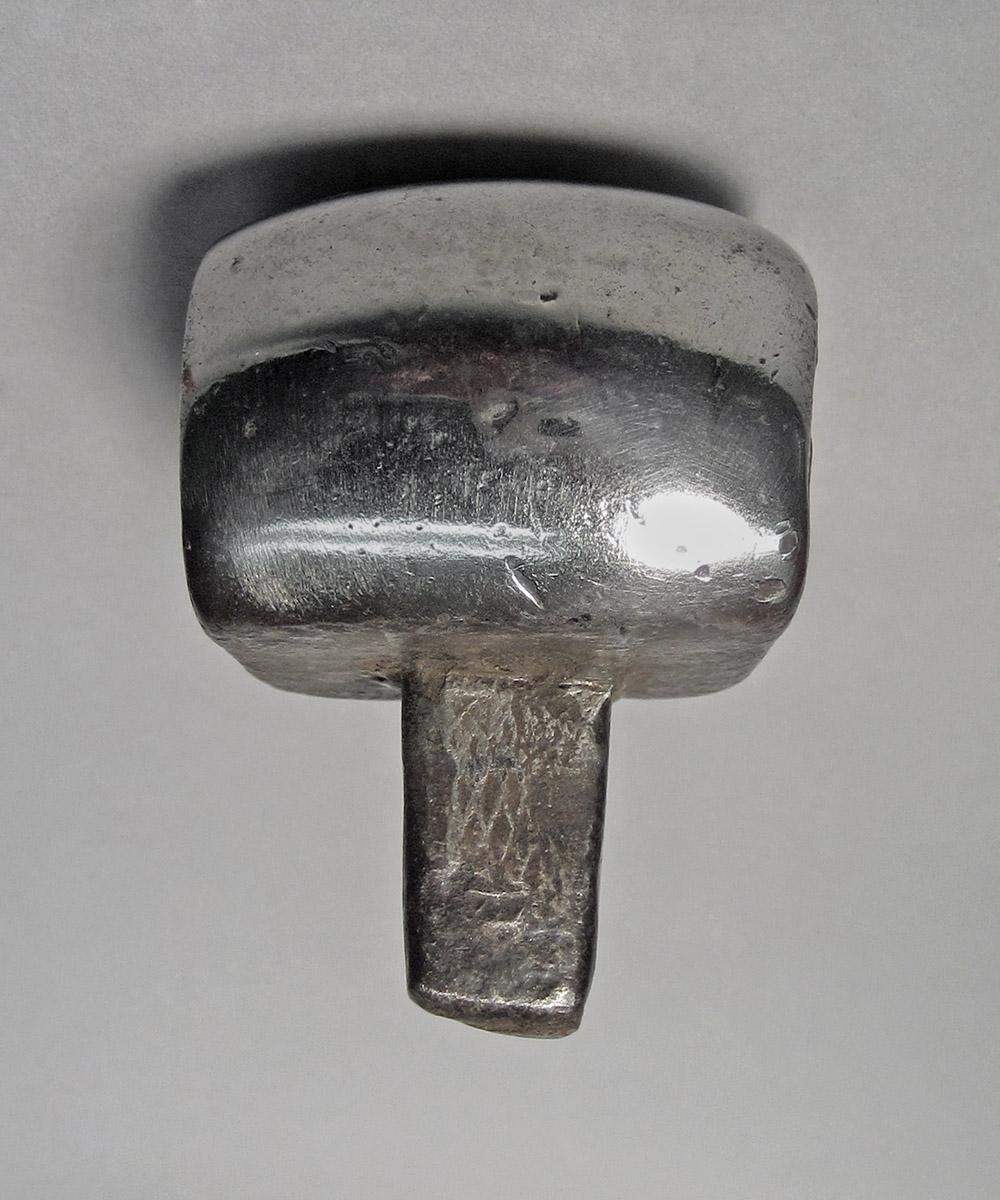 1986.0050.465, Planishing head, side 3