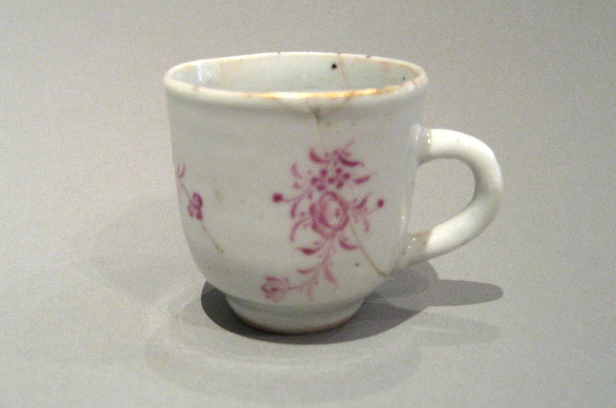 1959.1067.012 Coffee cup