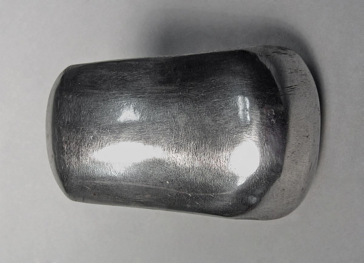 1986.0050.467, Planishing head, top