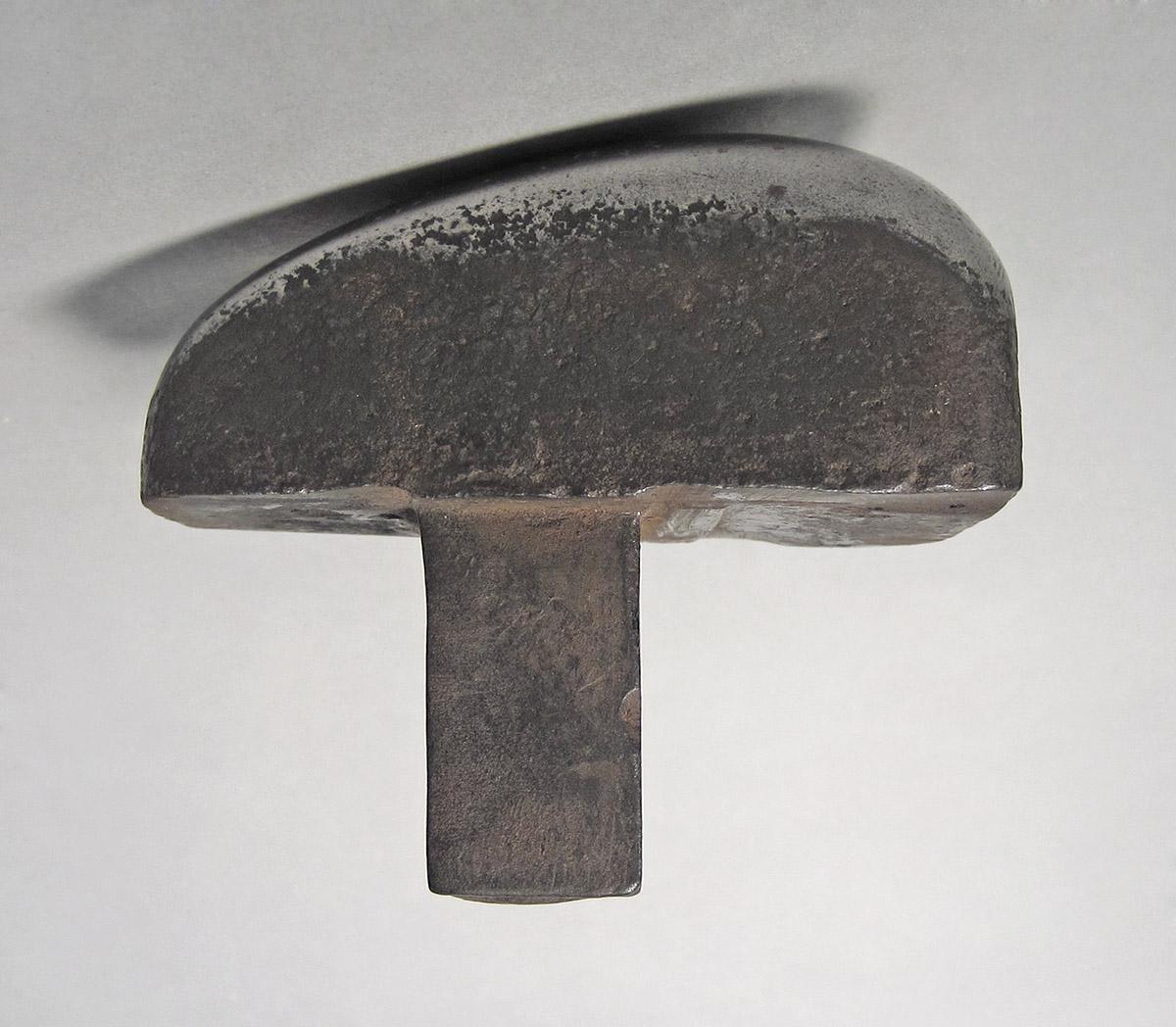 1986.0050.470, Planishing head, side 1