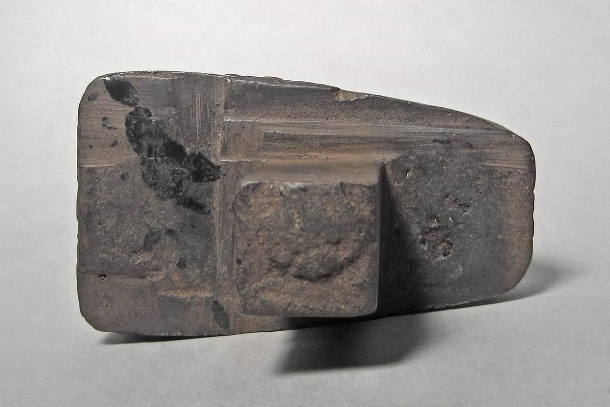 1986.0050.470, Planishing head, bottom