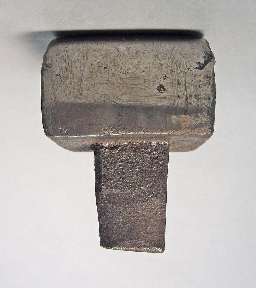 1986.0050.471, Planishing head, side 4