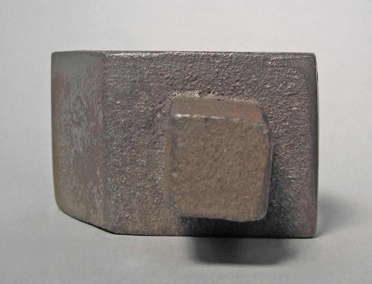1986.0050.471, Planishing head, bottom