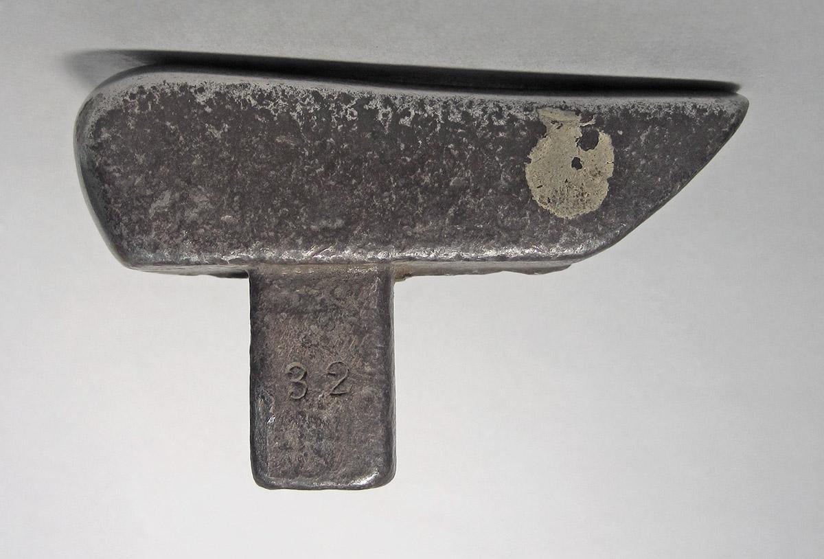 1986.0050.473, Planishing head, side 1