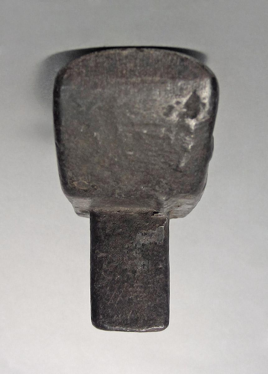 1986.0050.473, Planishing head, side 4