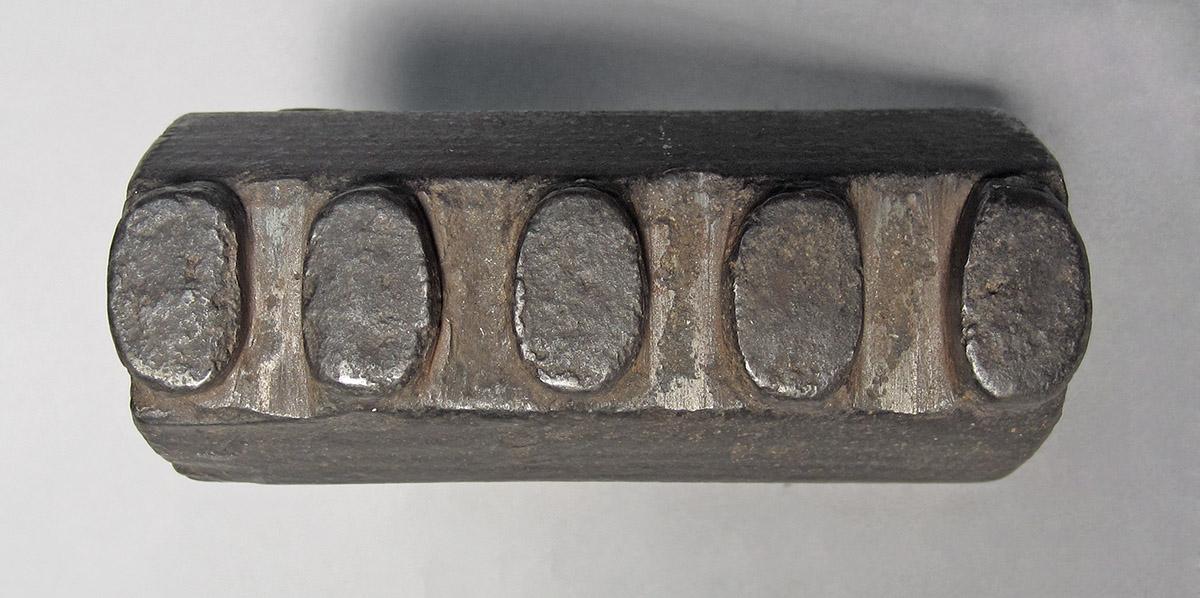 1986.0050.474, Planishing head, top