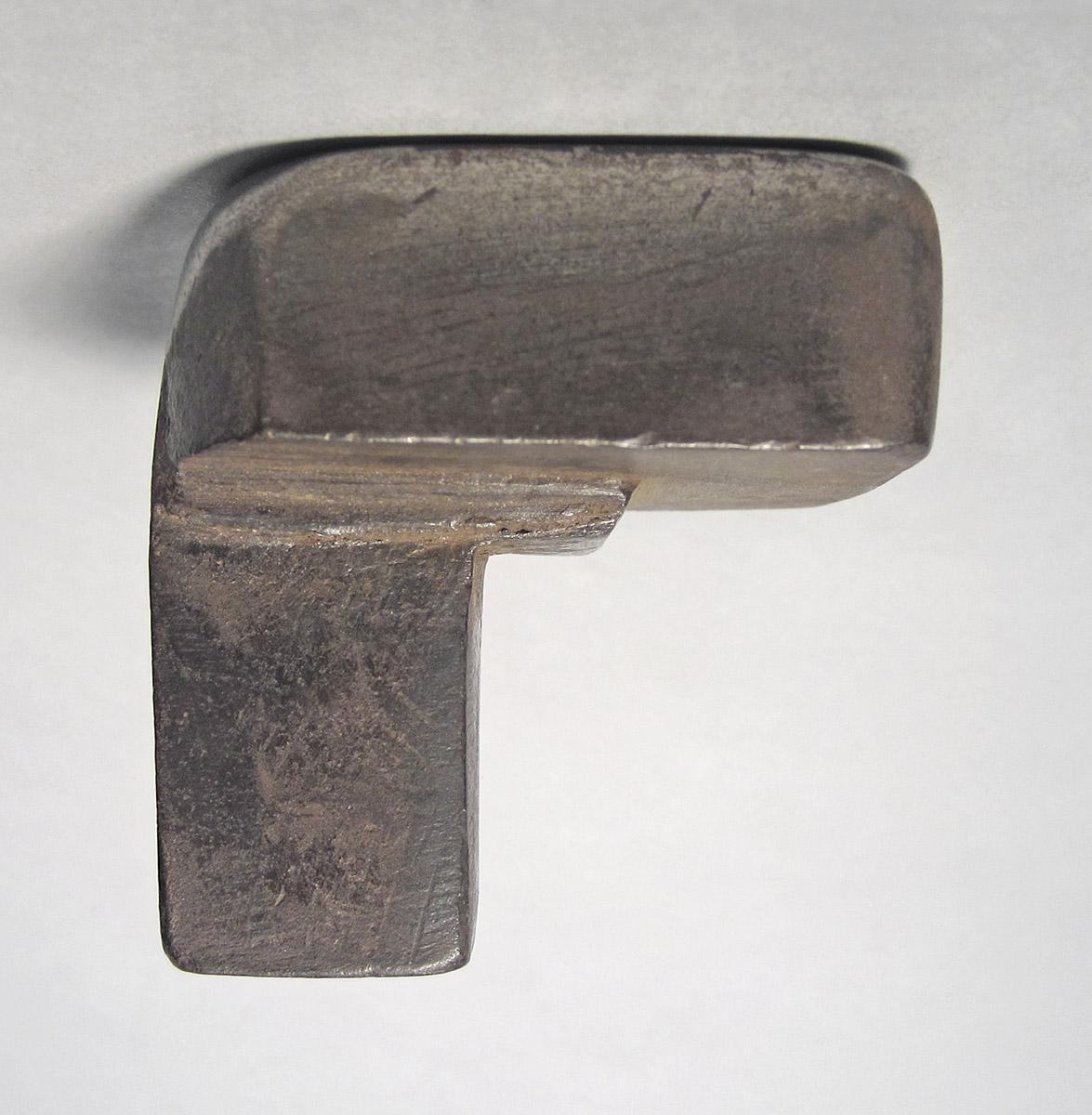1986.0050.475, Planishing head, side 1