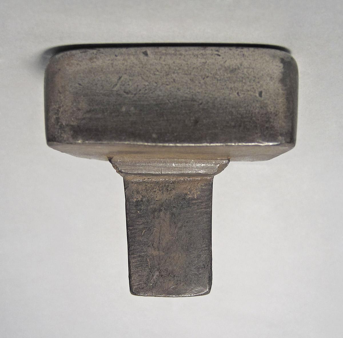 1986.0050.475, Planishing head, side 4