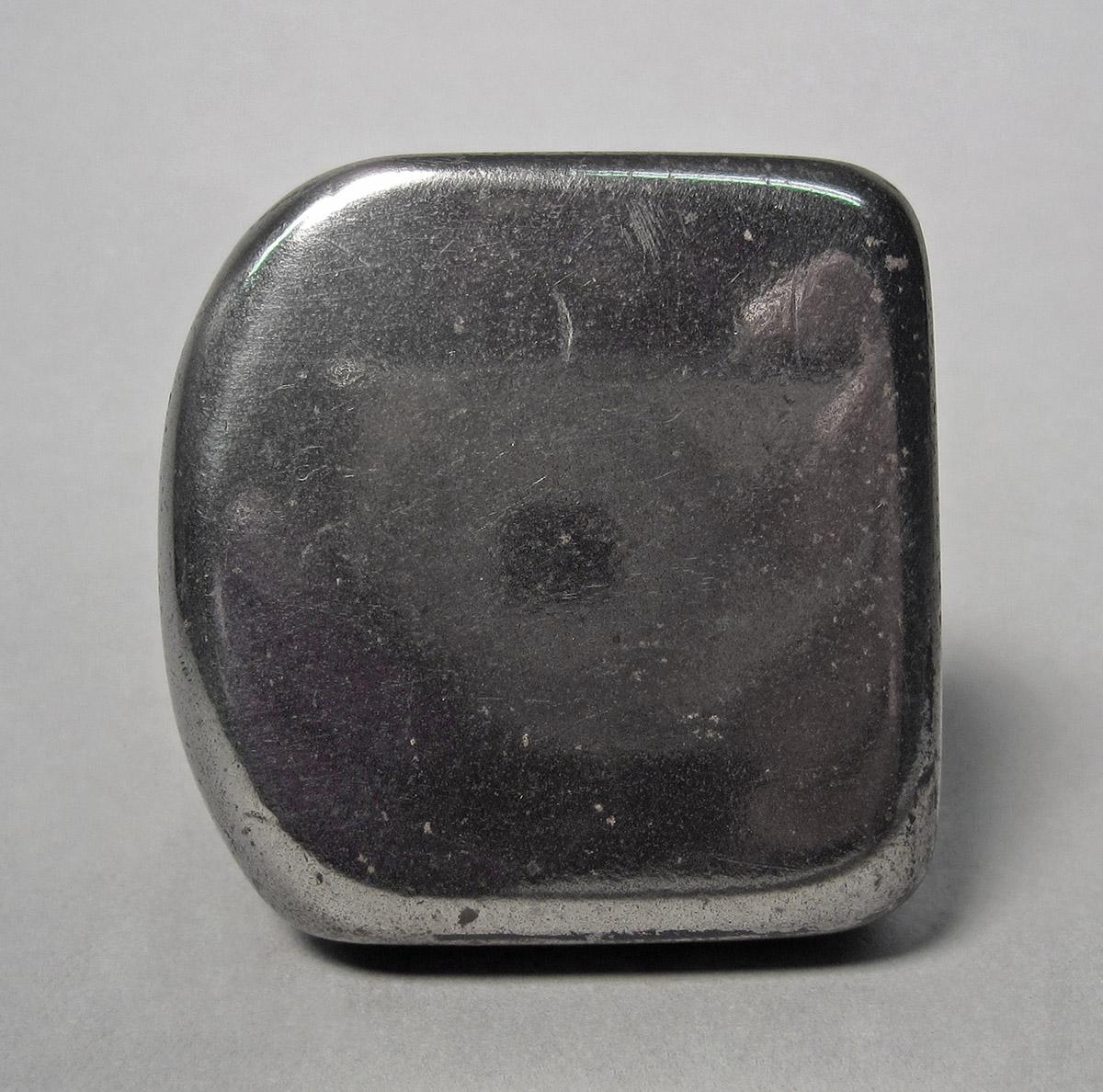 1986.0050.475, Planishing head, top