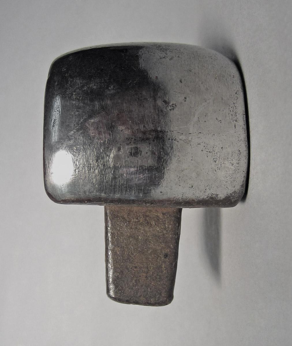 1986.0050.476, Planishing head, side 2
