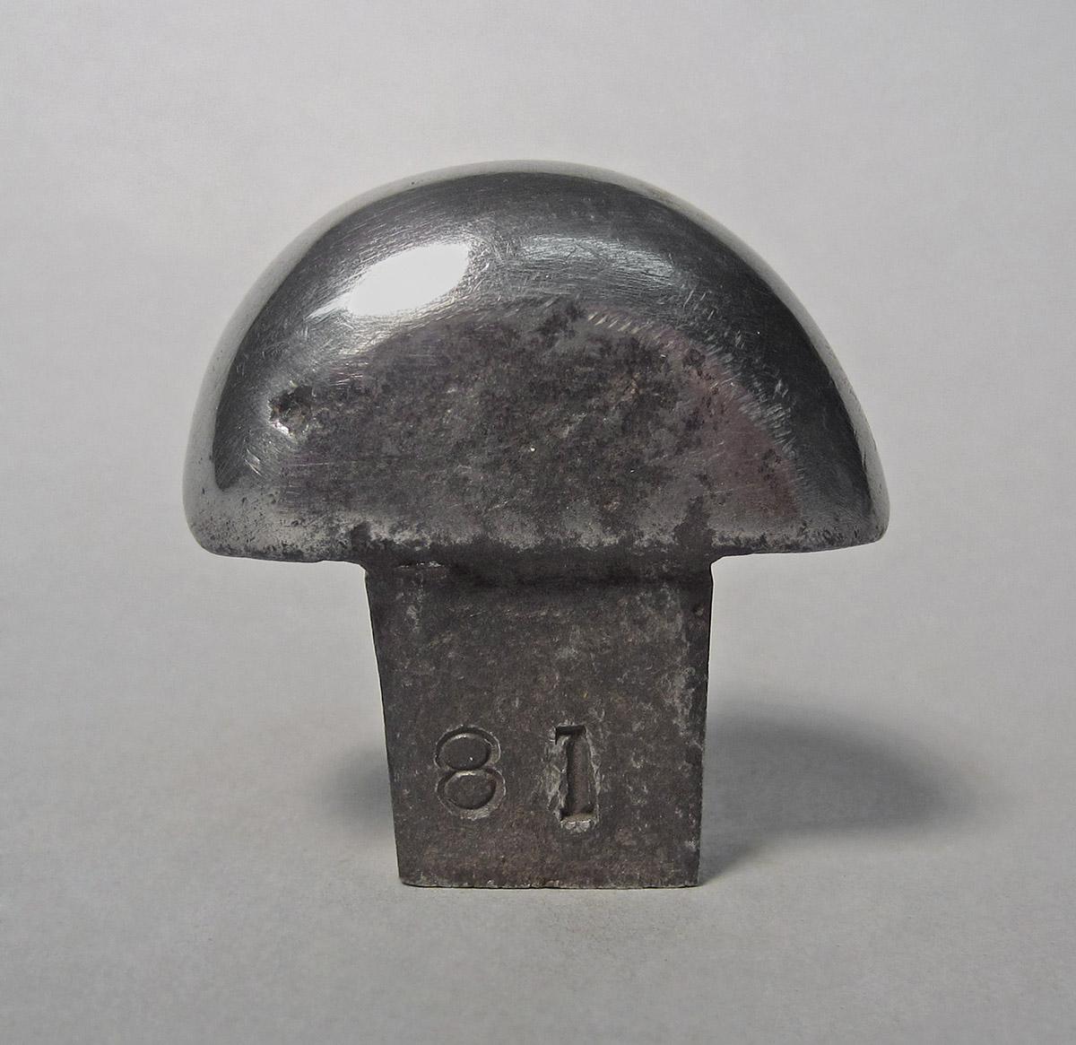 1986.0050.480, Planishing head, side 1
