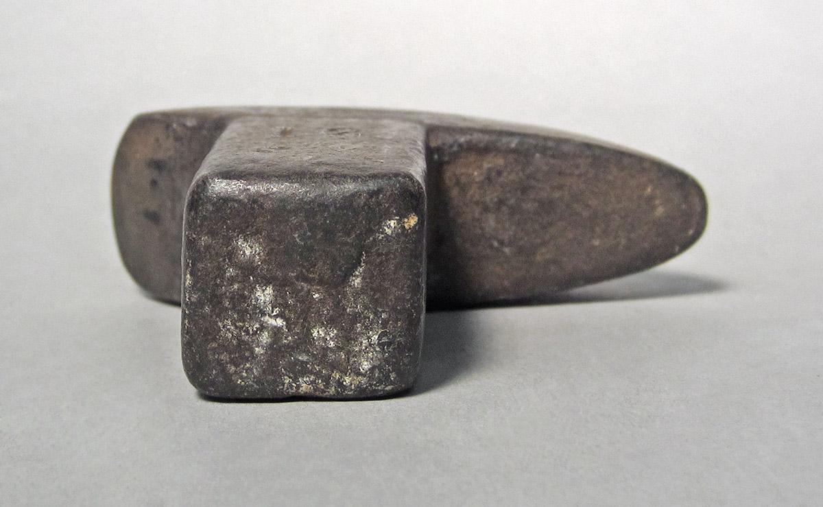 1986.0050.481, Planishing head, bottom